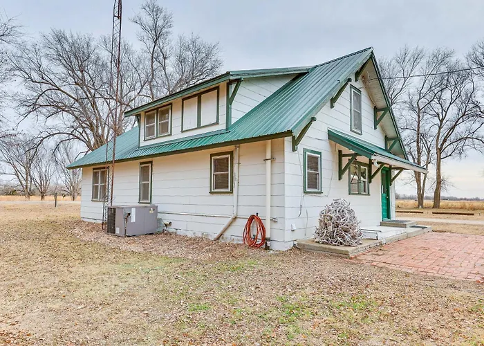 Comanche County Home Near Hunting & Fishing!