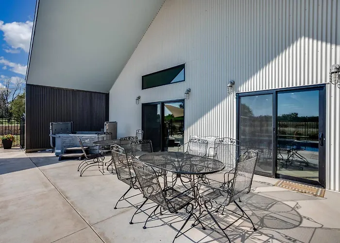 Modern Cabin Near Cheney Lake W Pool And Hot Tub